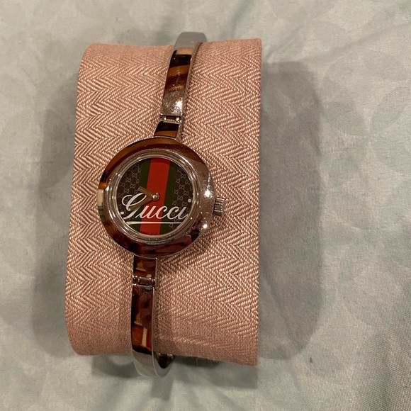 Gucci Accessories - Gucci women’s watch(Vintage)